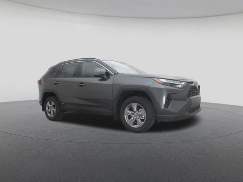 New 2025 Toyota RAV4 XLE image 29
