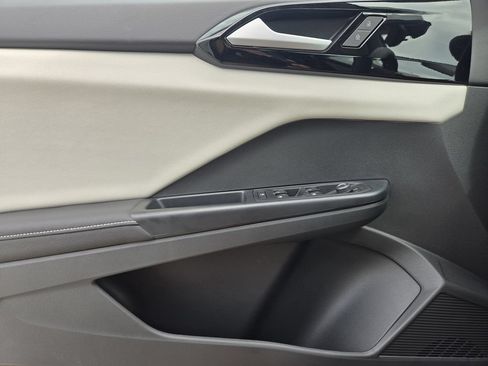New 2026 Volkswagen Taos S FWD image 22