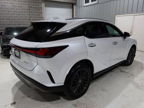 Used 2024 Lexus RX 350 Premium w/ Convenience Package FWD image 5