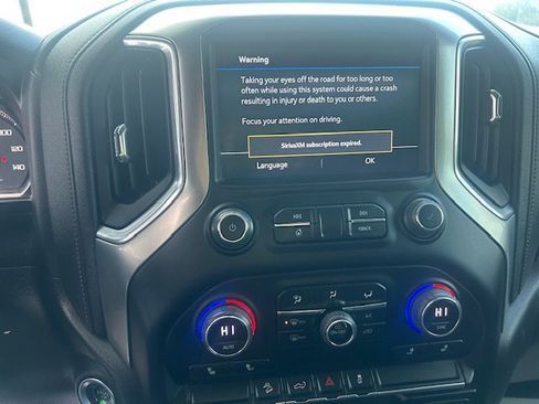 Used 2022 Chevrolet Silverado 2500 LT w/ Convenience Package image 21