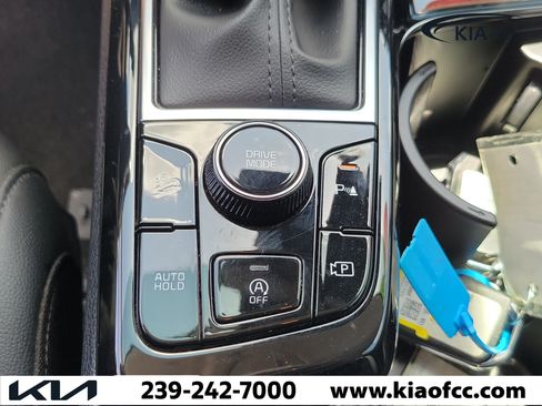 Certified 2025 Kia Sportage EX FWD image 28