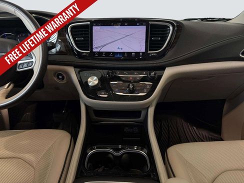 Used 2021 Chrysler Pacifica Limited w/ Premium & Safety Sphere Group FWD image 30