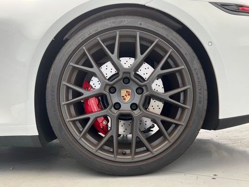 Certified 2025 Porsche 911 Targa 4 GTS AWD/4WD image 34