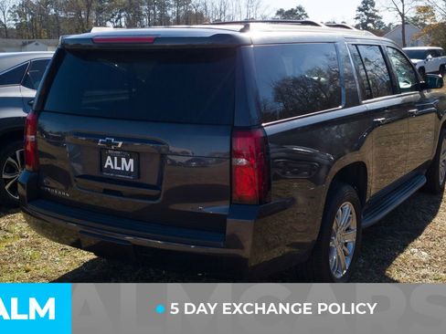 Used 2016 Chevrolet Suburban LT image 4