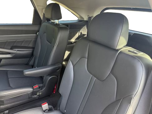 Used 2025 Kia Sorento SX image 13