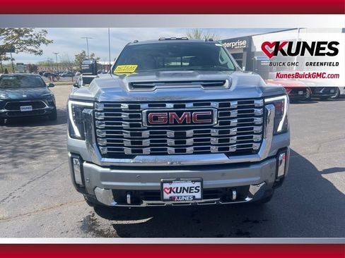 New 2026 GMC Sierra 2500 Denali w/ Denali Reserve Package AWD/4WD image 12