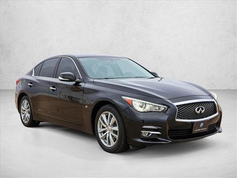 Used 2015 INFINITI Q50 2.0t w/ Moonroof Package image 3