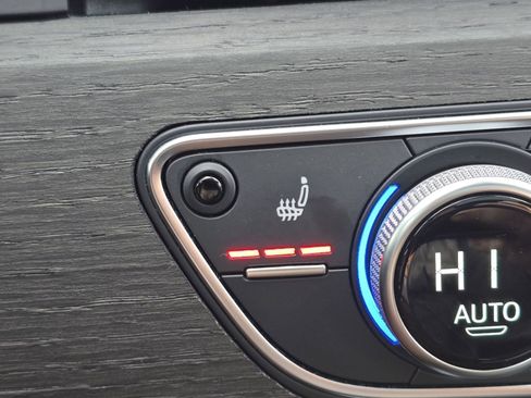 Used 2023 Audi A4 2.0T Premium Plus image 6