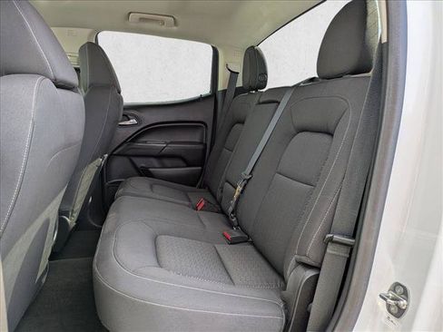 Used 2016 GMC Canyon SLE RWD image 18