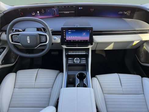 New 2026 Lincoln Nautilus Reserve image 29