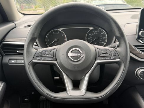 Used 2026 Nissan Altima 2.5 SV FWD image 28