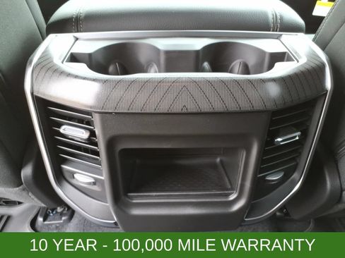 New 2026 RAM 1500 Big Horn AWD/4WD image 9