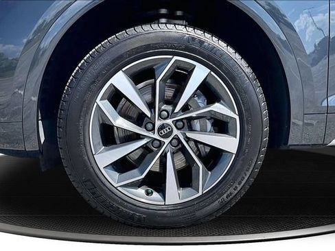 Used 2021 Audi Q5 2.0T Premium Plus AWD/4WD image 34