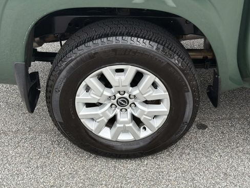 Used 2024 Nissan Frontier SV w/ SV Convenience Package AWD/4WD image 17