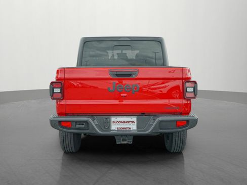 Used 2021 Jeep Gladiator Sport image 6