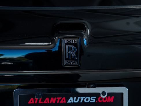 Used 2022 Rolls-Royce Cullinan Black Badge image 26