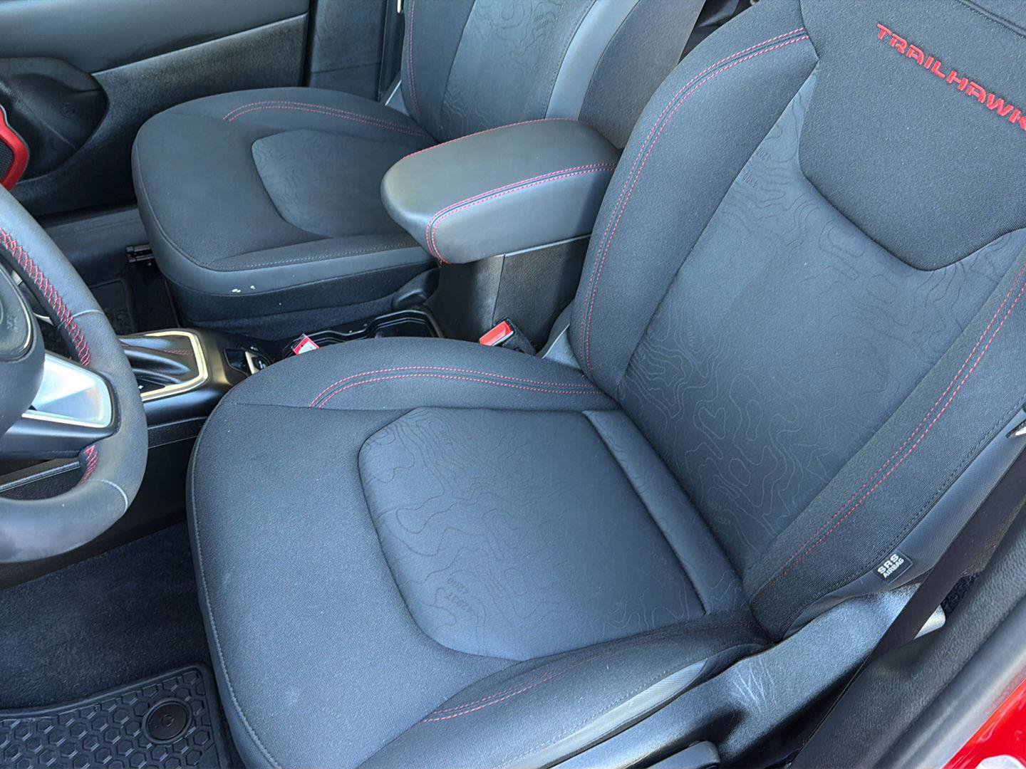 Used 2023 Jeep Renegade Trailhawk AWD/4WD image 30
