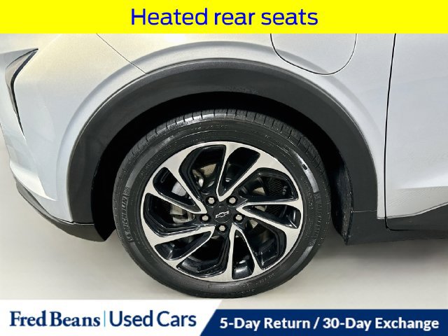 Used 2022 Chevrolet Bolt EUV Premier w/ Sun & Sound Package FWD image 36