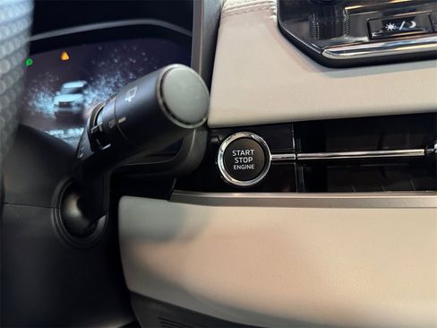 Used 2024 Mitsubishi Outlander SEL image 29