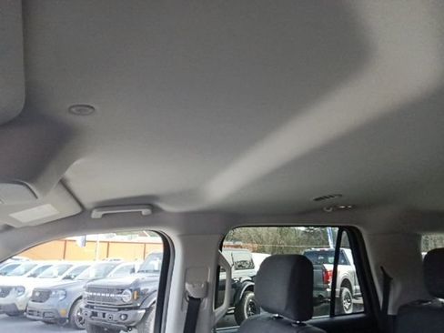Used 2025 Ford Expedition Active RWD image 14