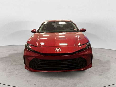 Used 2025 Toyota Camry LE FWD image 8