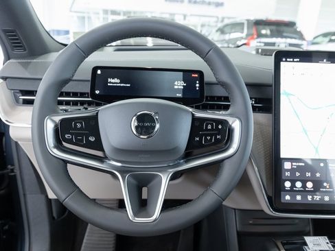 New 2025 Volvo EX90 Ultra image 17