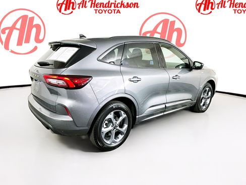 Used 2024 Ford Escape ST-Line FWD image 3