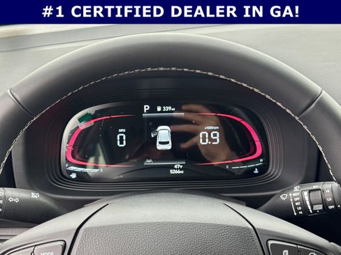 Certified 2025 Hyundai Venue Limited image 27