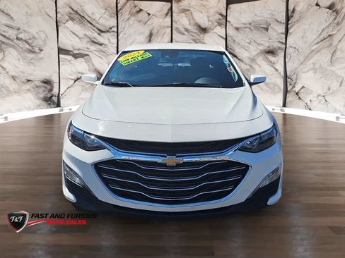 Used 2024 Chevrolet Malibu LT FWD image 2