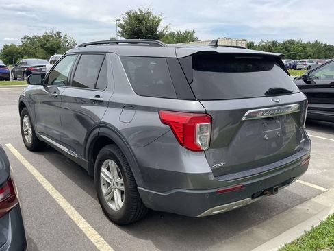 Used 2021 Ford Explorer XLT w/ Equipment Group 202A AWD/4WD image 3