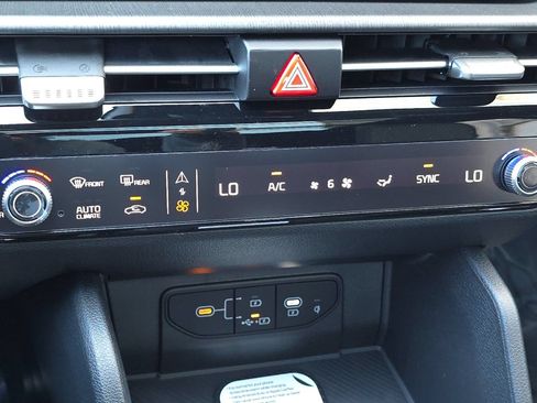 New 2026 Kia Sportage X-Line w/ X-Line Premium Package AWD/4WD image 17