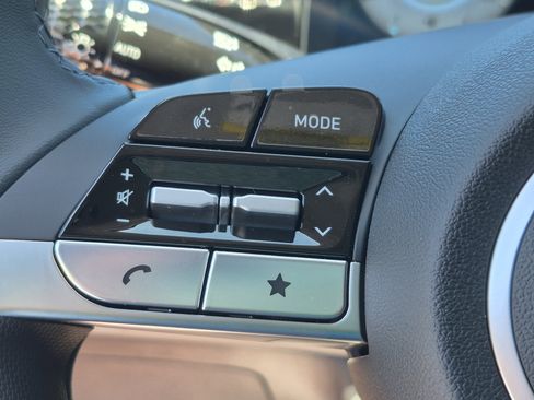 New 2026 Hyundai Elantra Limited FWD image 30