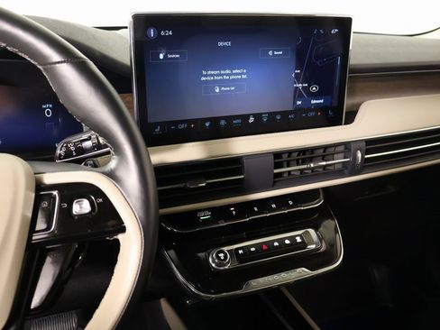 Certified 2025 Lincoln Corsair Reserve image 5