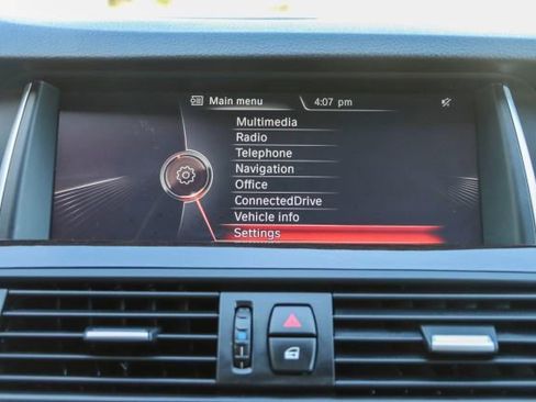 Used 2016 BMW 528i Sedan image 38