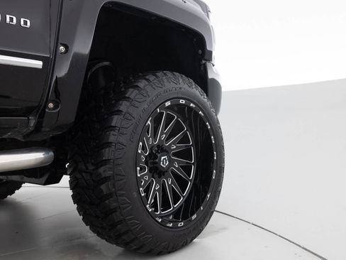 Used 2017 Chevrolet Silverado 1500 LTZ Z71 w/ LTZ Plus Package image 18