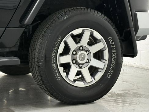 Used 2014 Toyota FJ Cruiser 4WD w/ Upgrade Package image 36