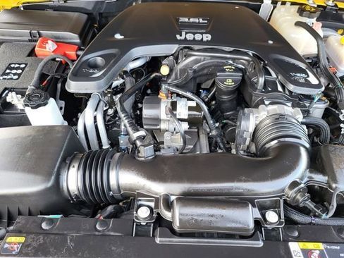 Used 2021 Jeep Wrangler Unlimited Sport image 19