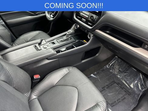 Used 2024 Toyota Grand Highlander AWD Hybrid image 18
