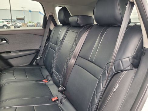 Used 2022 Nissan Rogue SV FWD image 12