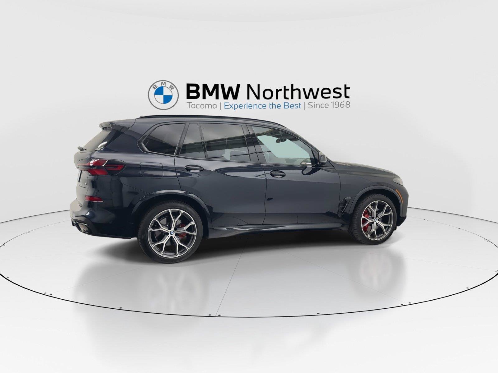 Used 2026 BMW X5 xDrive40i w/ M Sport Package AWD/4WD image 4