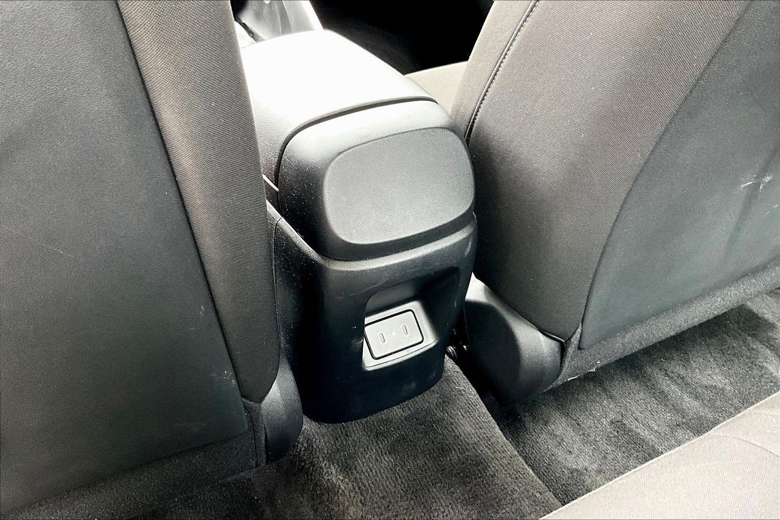 Used 2025 Hyundai Elantra Sport FWD image 9