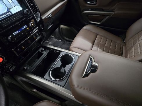 Used 2024 Nissan Titan Platinum Reserve w/ Moonroof Package image 33