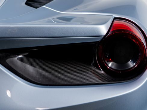 Used 2019 Ferrari 488 Spider image 13