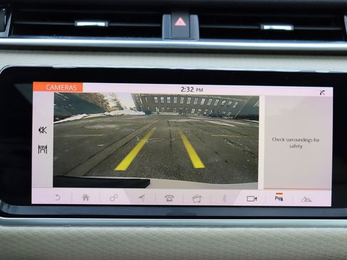 Used 2018 Land Rover Range Rover Velar S image 34