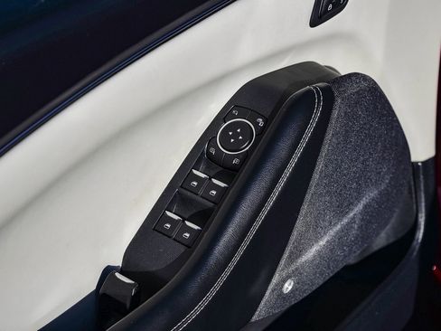 Used 2022 Ford Mustang Mach-E Premium image 22