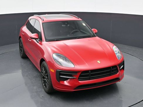 Used 2021 Porsche Macan GTS w/ Sport Chrono Package AWD/4WD image 33