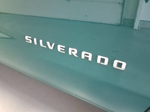 Used 2018 Chevrolet Silverado 1500 LT w/ LT Eassist Package RWD image 10