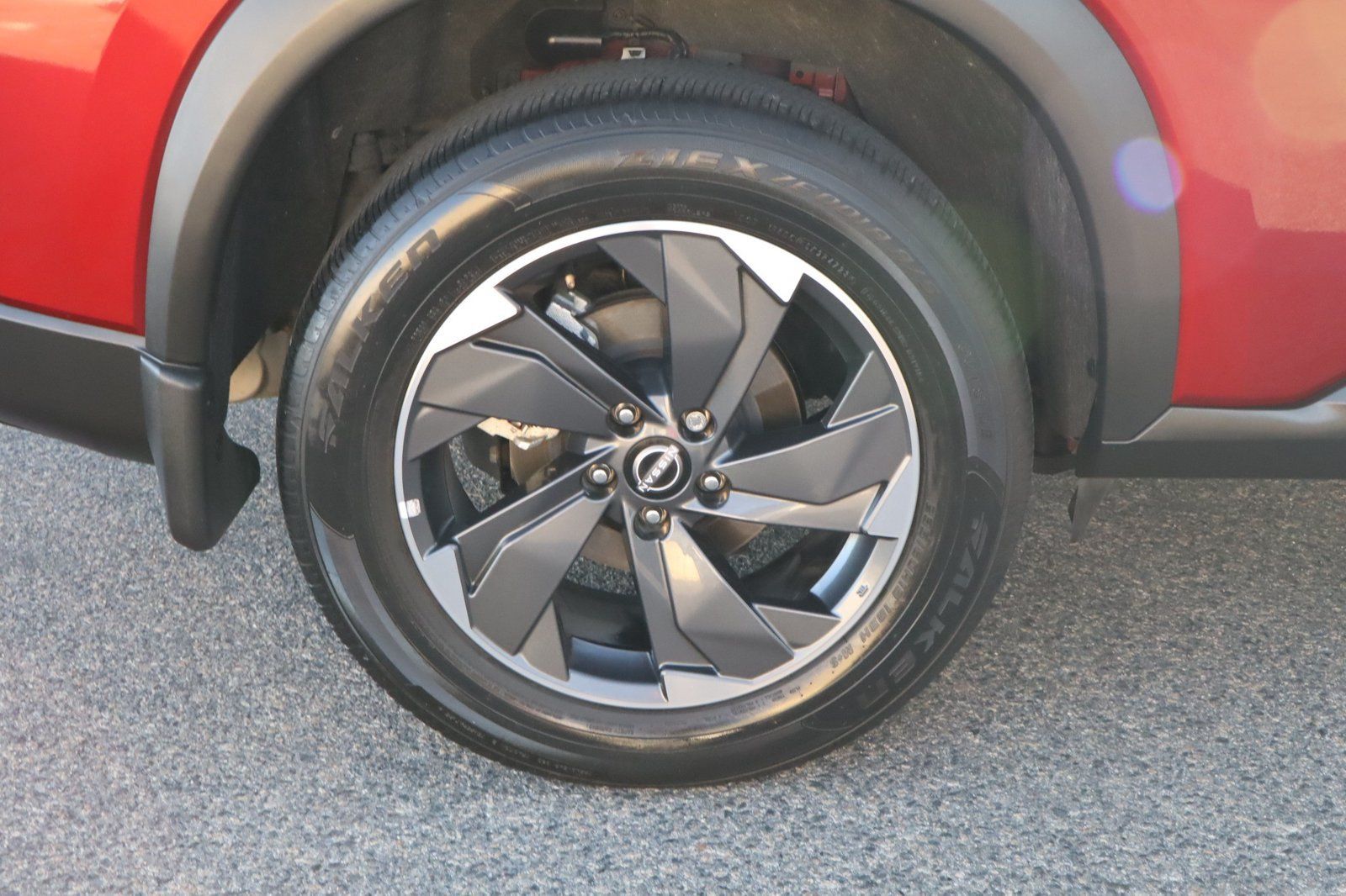Used 2024 Nissan Rogue SV FWD image 11
