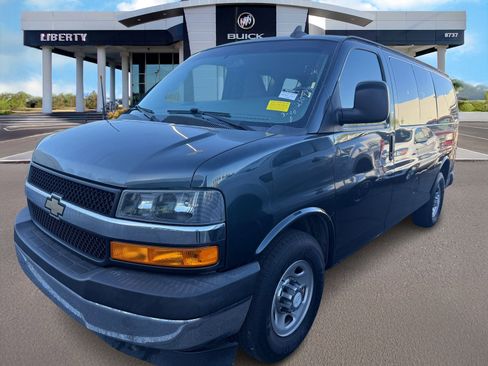 Used 2018 Chevrolet Express 2500 LT w/ LT Preferred Equipment Group image 4