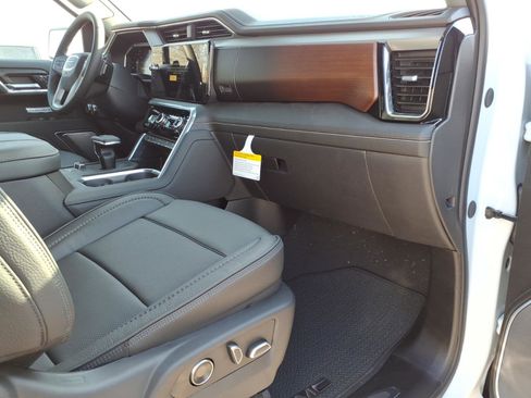 New 2026 GMC Sierra 1500 Denali w/ Denali Reserve Package image 9
